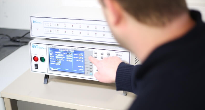 Prüfung gemäß DIN EN IEC 61010-1